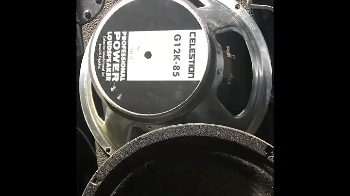 Celestion Vintage 30 против Celestion G12K-85 в винтажном гитарном кабинете Peavey 4 x 12