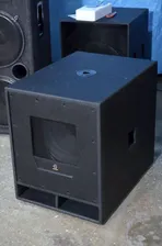 Celestion F1840. Активный сабвуфер 18" 500вт RMS, для залов до 200кв.м. и улицы